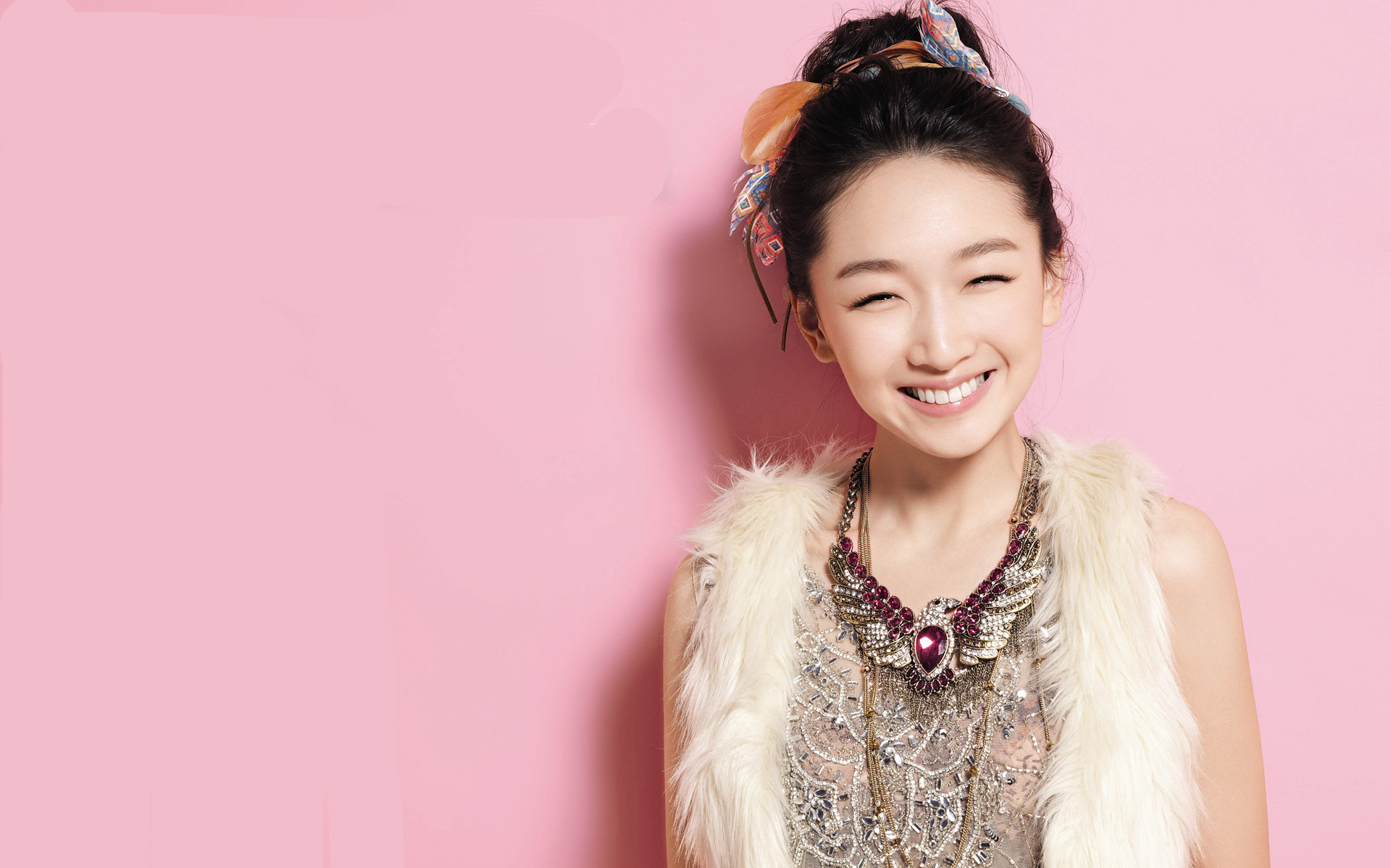 周冬雨的秘密基地大揭秘，探访隐藏小巷的潮流小店