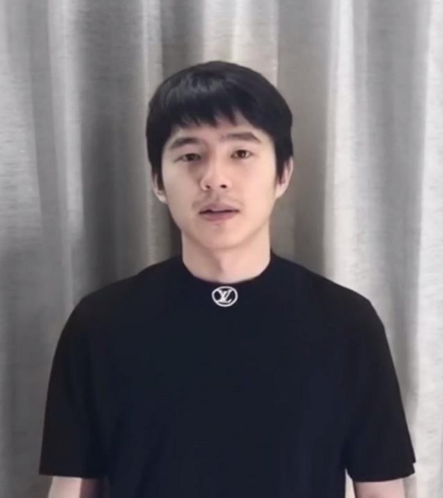 刘昊然，青春旋律中的自信步伐